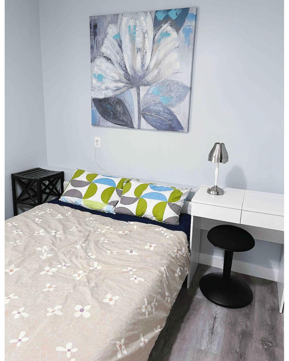 Elegant Garden Suite&2Mins Bus Station Close Lrt& Free Parking YYC Zimmer foto